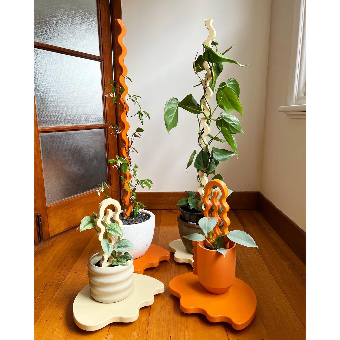Wave II Plant Stake - Recycled Plastic - Off-White